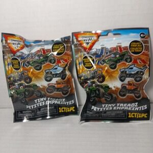 Monster Jam Minis TINY TREADZ PETITES EMPREINTES / Sealed Lot 2 Blind Bag New